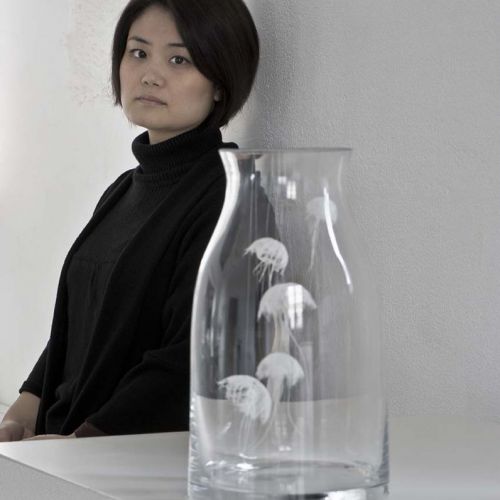 Miki Nakamure et une de ses oeuvres